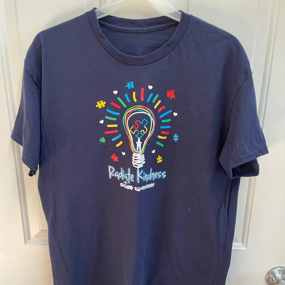 Autism awareness tshirt size extra large